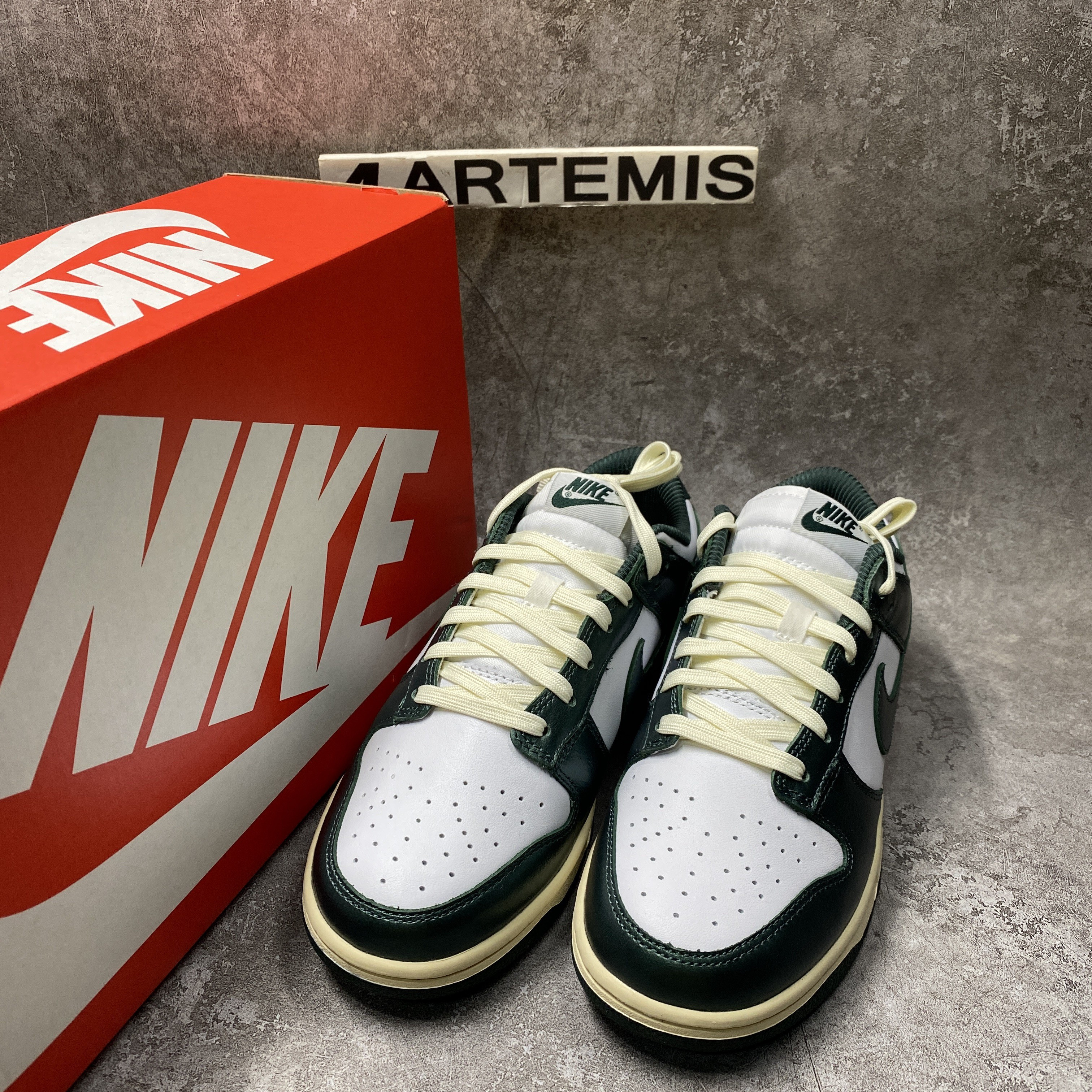 Nike Dunk Low Vintage Green