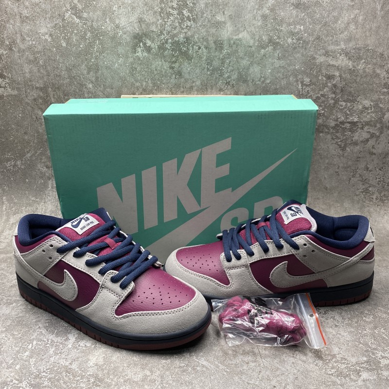Nike SB Dunk Low Atmosphere Grey True Berry