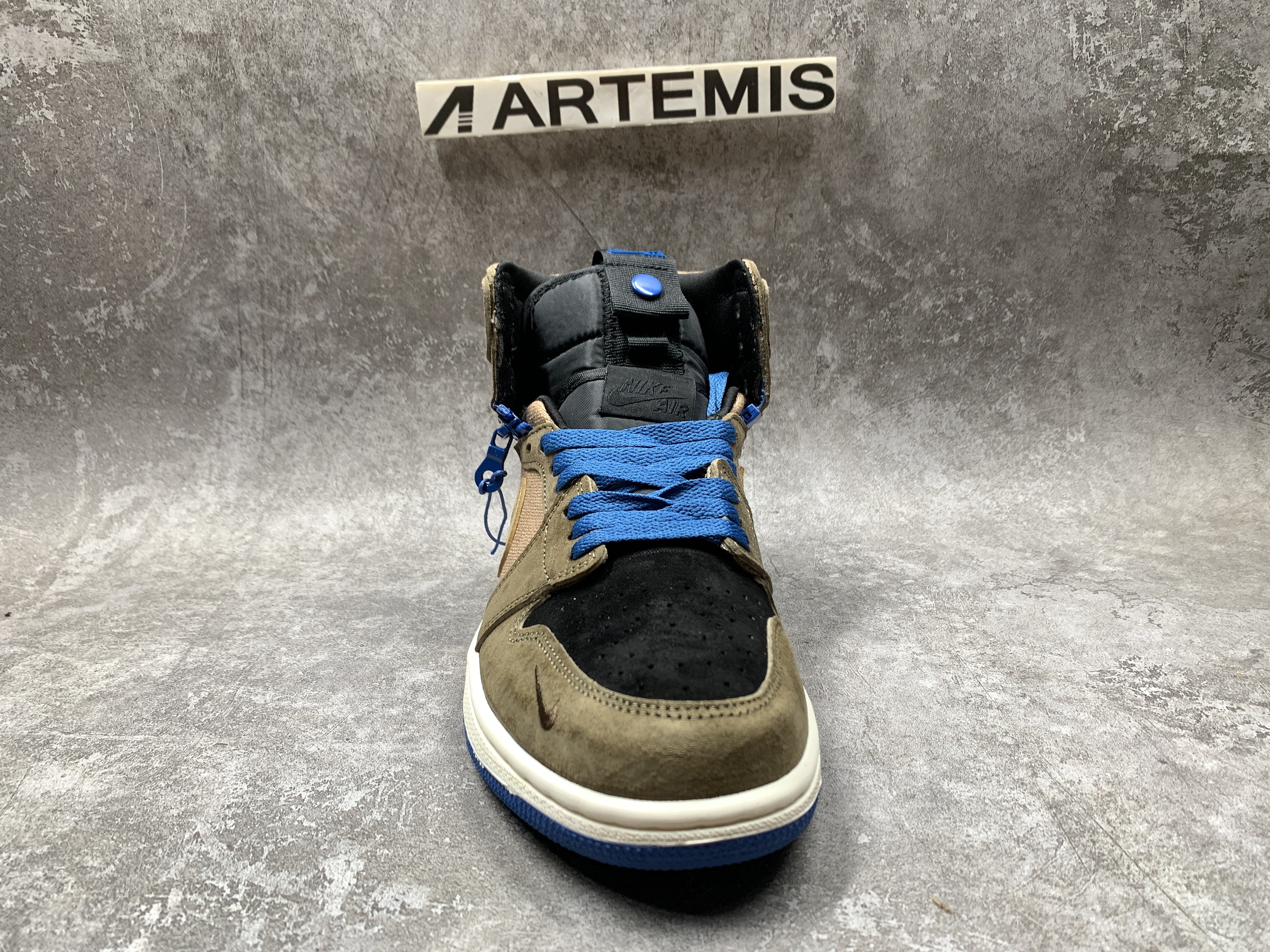 Air Jordan 1 High Switch Lets You Go From High To Low With Zippers