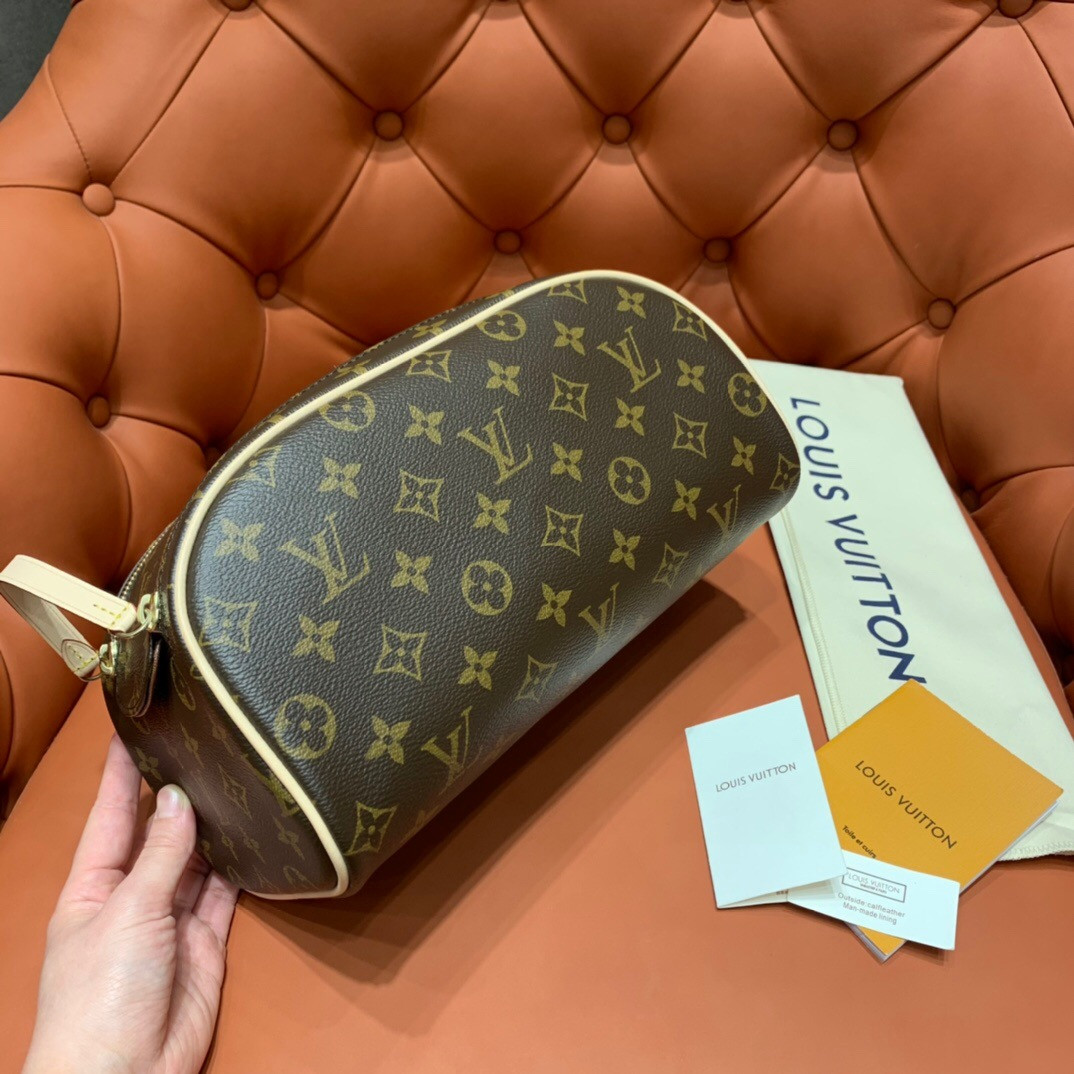 DOPP KIT TOILET POUCH M44494