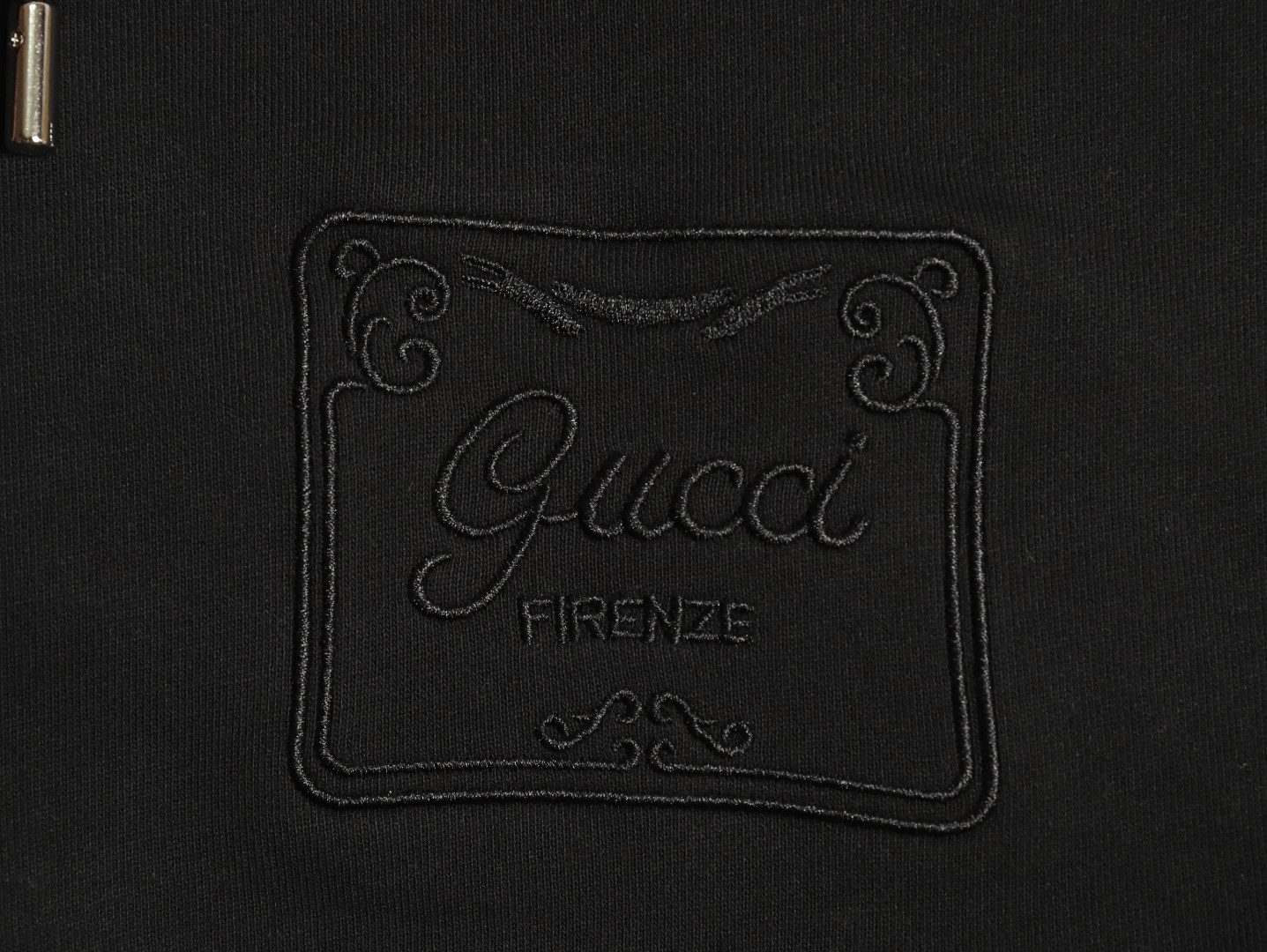 G*u*i shorts black