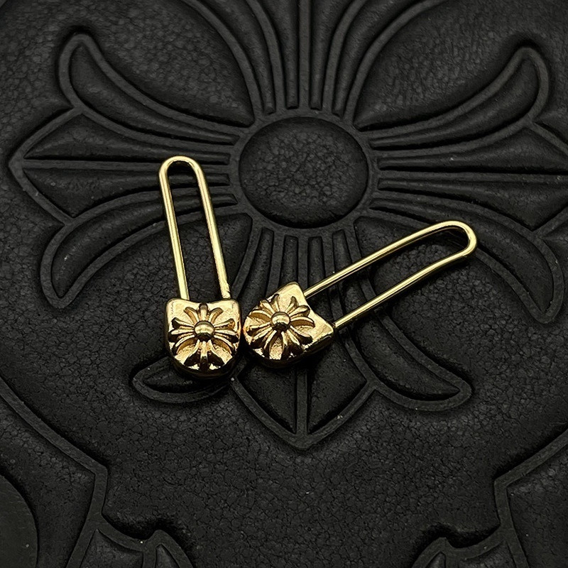 Ch**me He**ts earrings