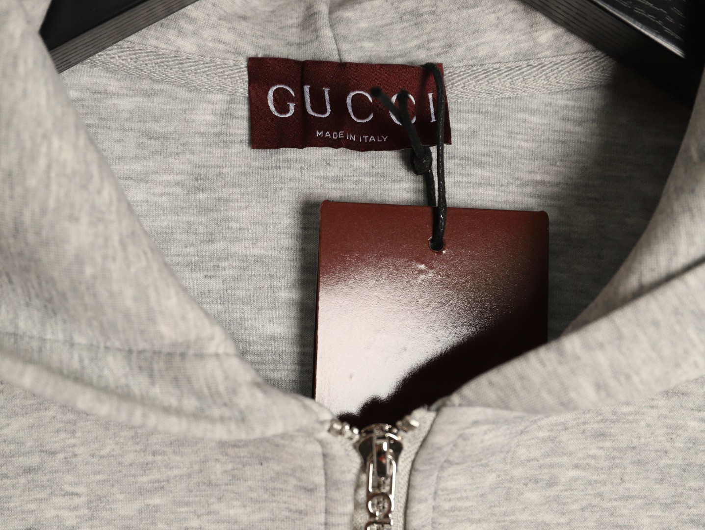 G*u*i coats