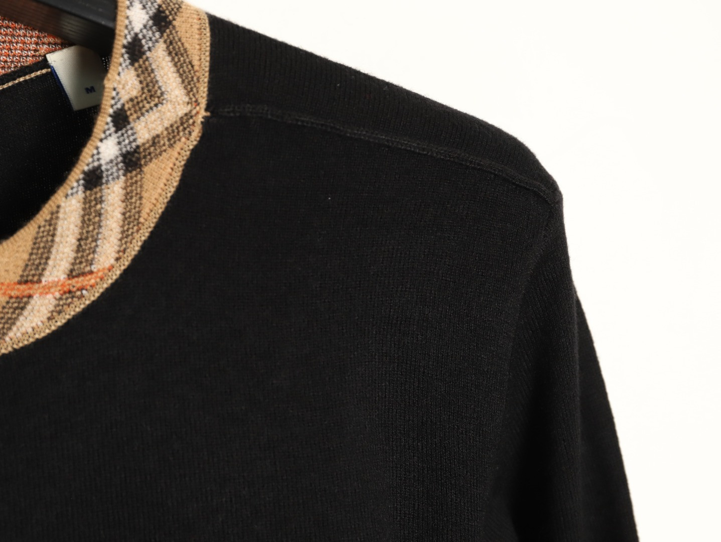 B**rry knitting sweaters black
