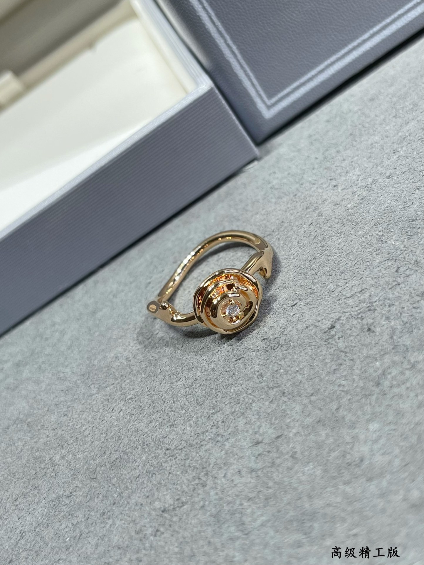 D*or small rose couture ring