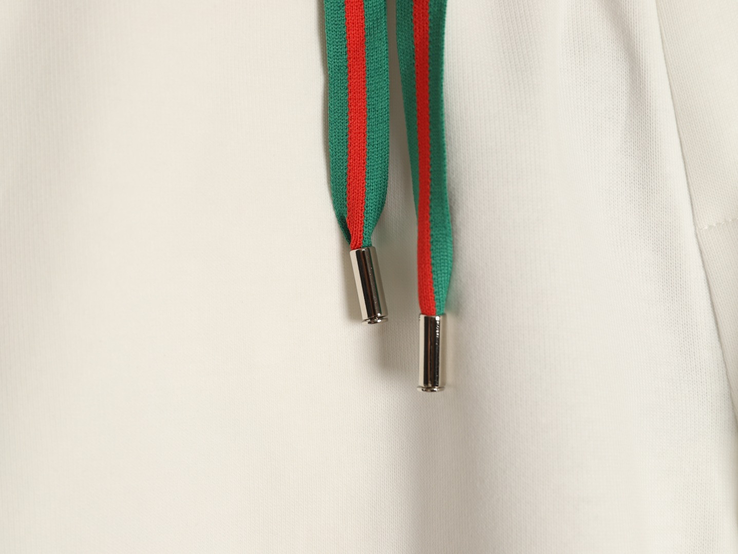 G*u*i 26ss shorts