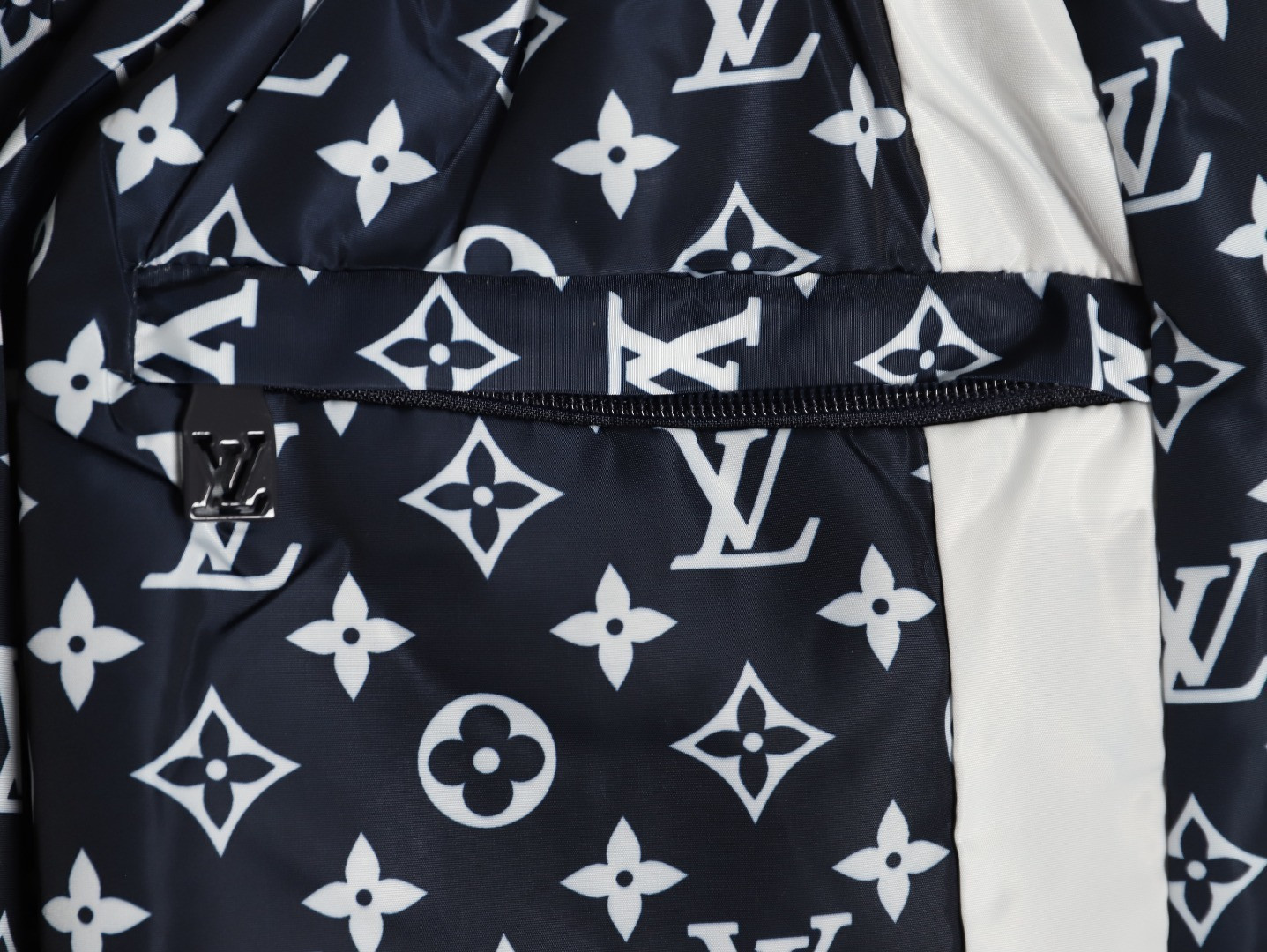 l0*is V*t0n pants suit