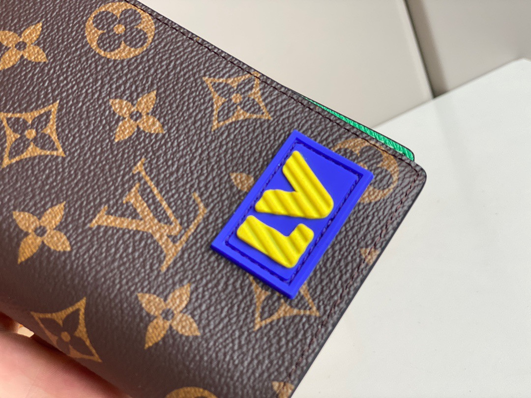 LV BRAZZA WALLET M80523