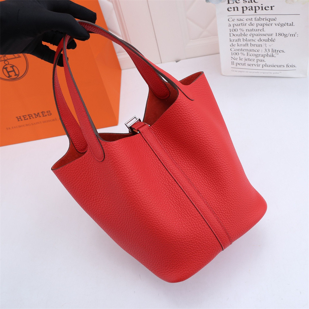 Hermès Picotin 18cm bright red without original box