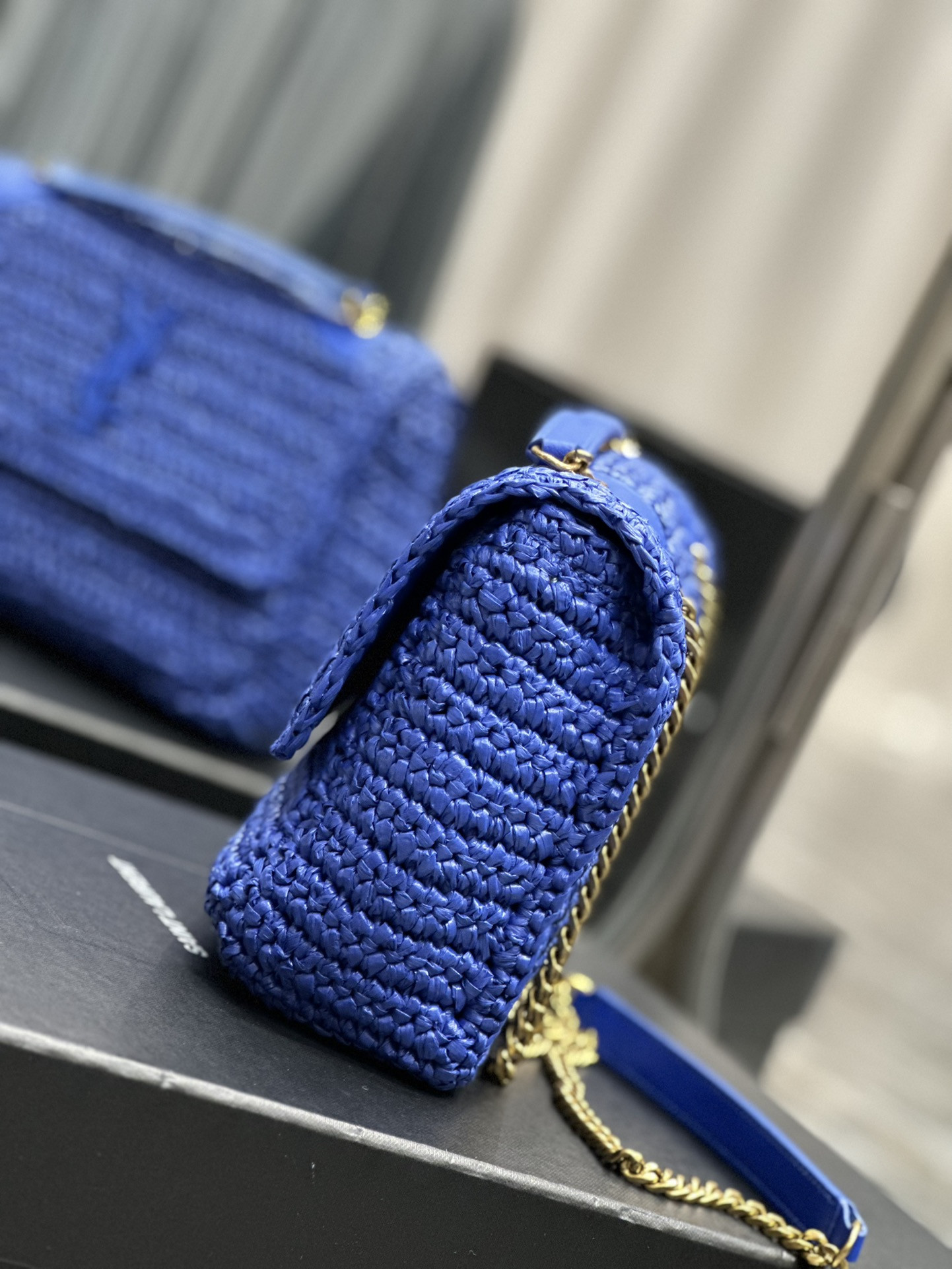 Y*L niki chain bag in raffia and leather blue 22×16.5×12 cm