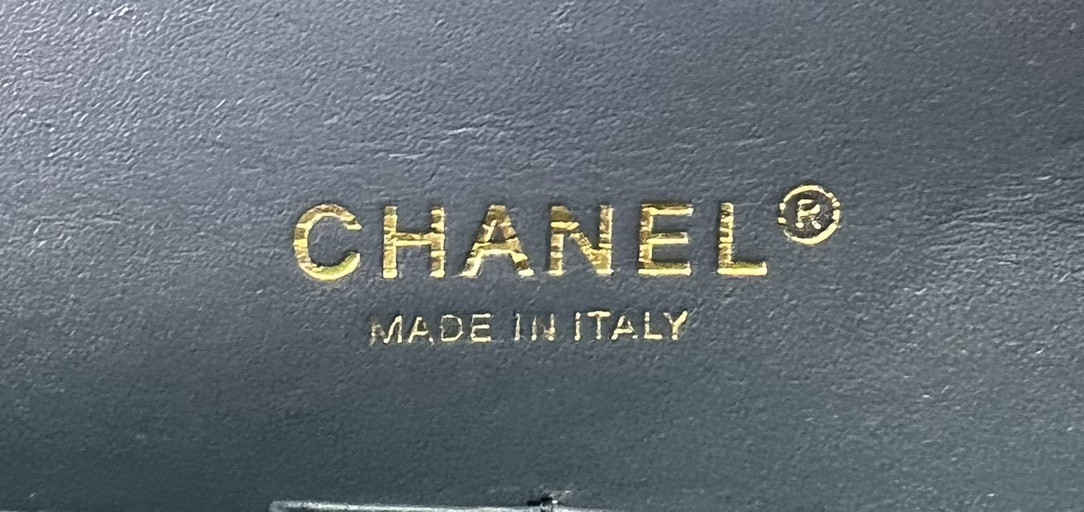 Ch*el classic 11.12 handbag tweed & gold-tone metal 6 × 9.9 × 2.5 in