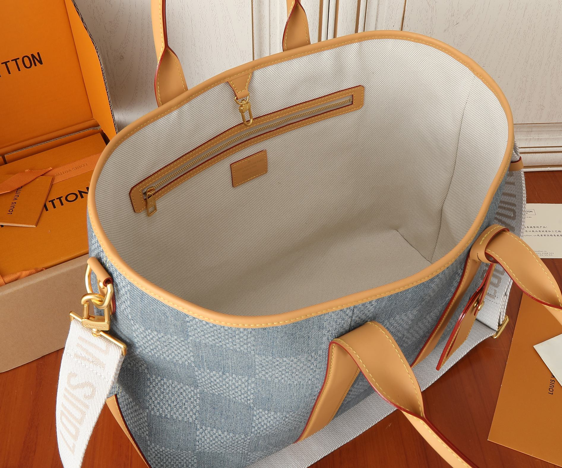 LV Weekend Tote N40702  16.9 x 13.4 x 6.9 inches