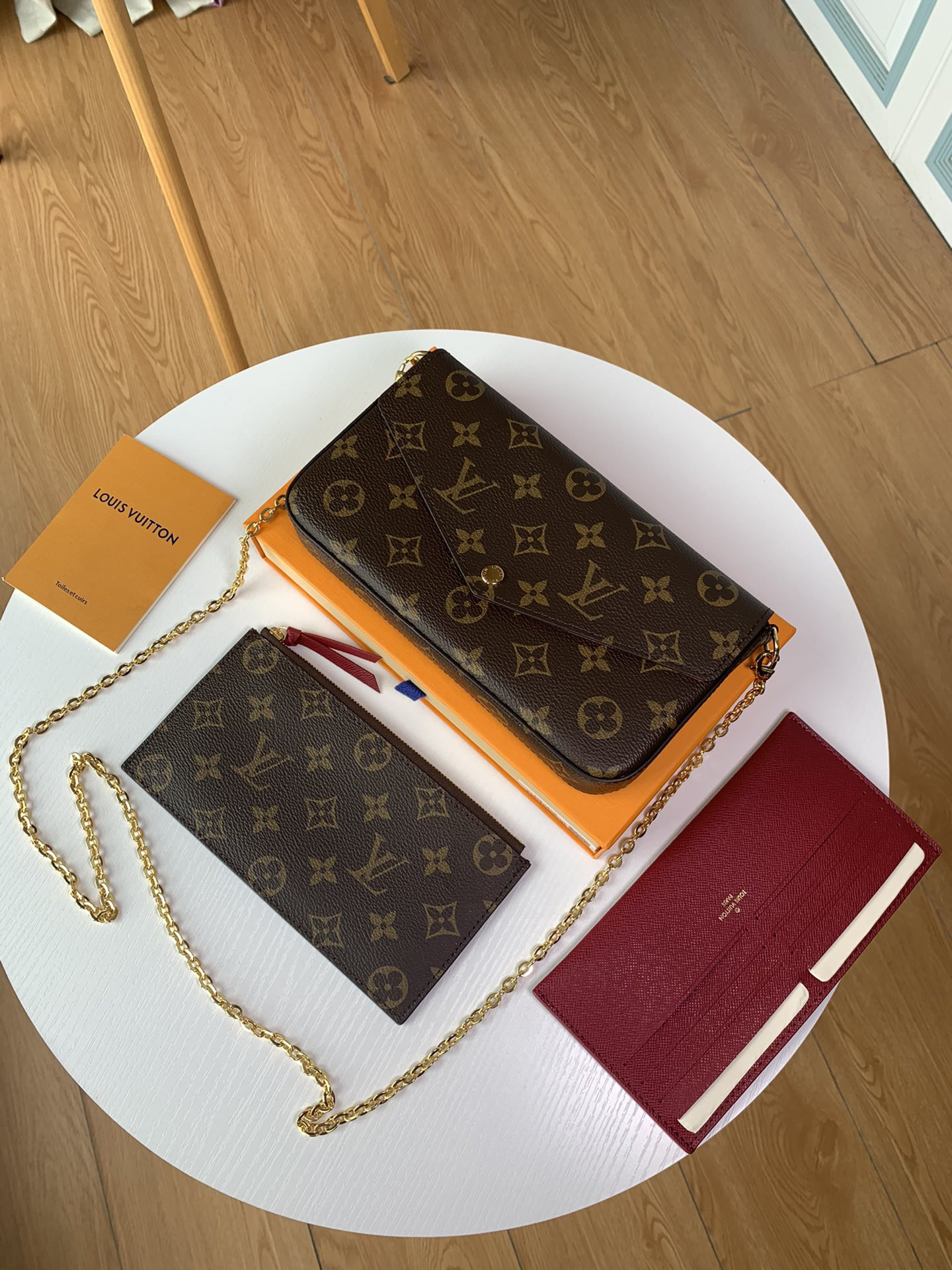 LV POCHETTE FÉLICIE M61276 21x12x3CM