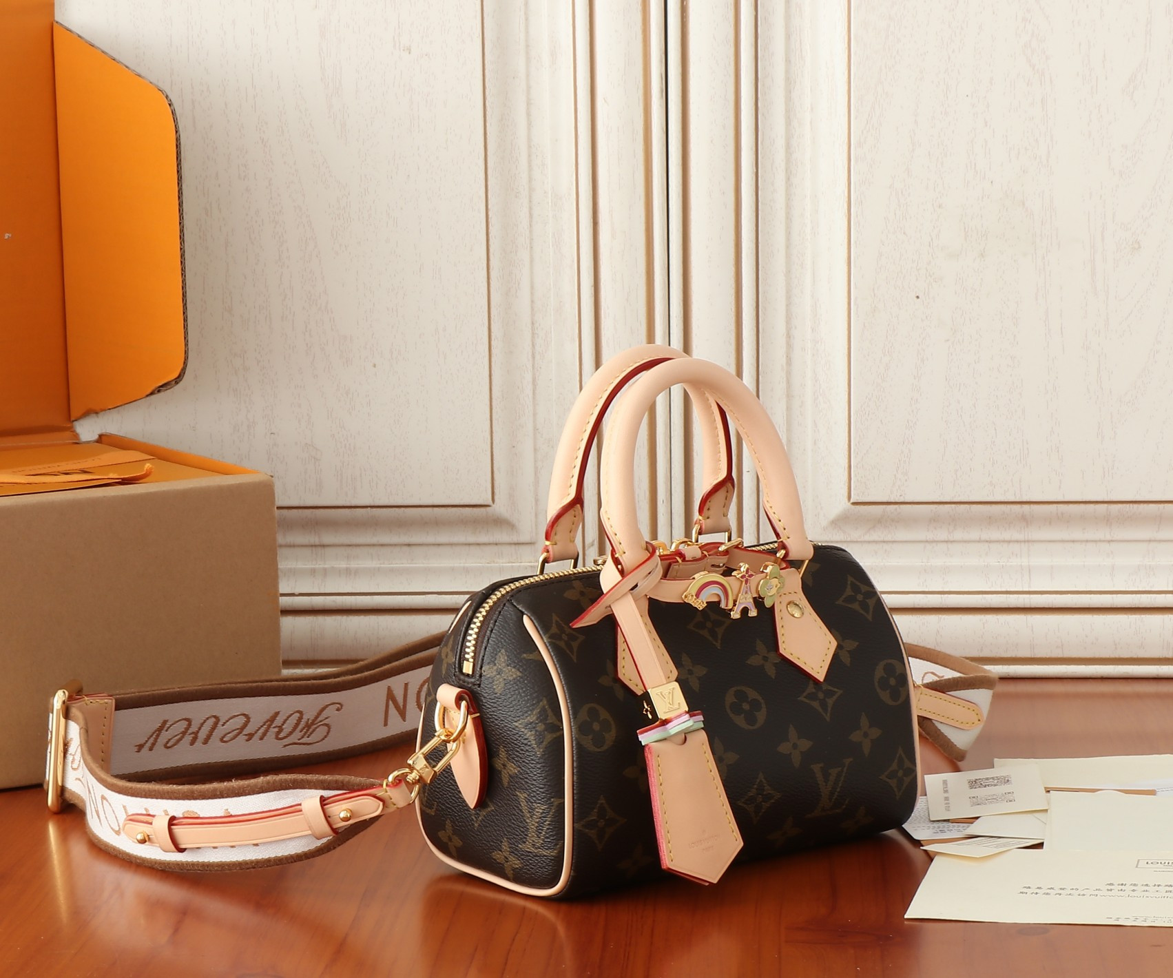 LV Speedy 18 M46970 18x12.5x11CM