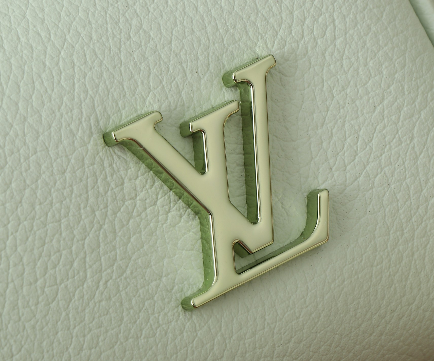 LV Speedy 18 M24605 18x12.5x11CM