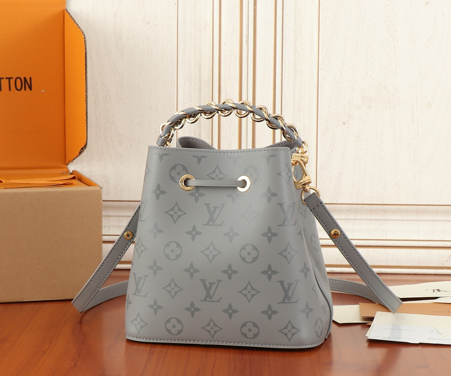 LV Néonoé BB Monogram Ink M12749 20x20x13CM