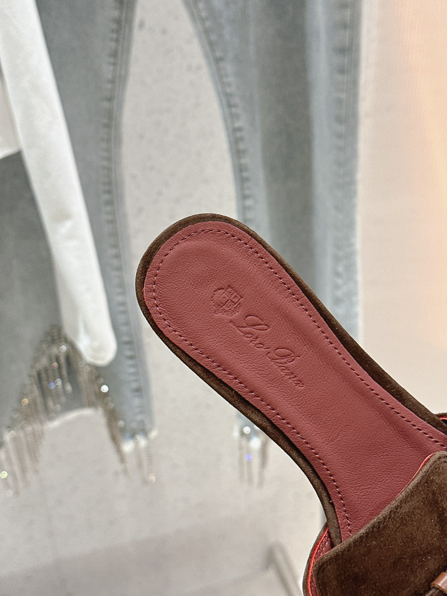 ua L**o p*ana summer charms sandal