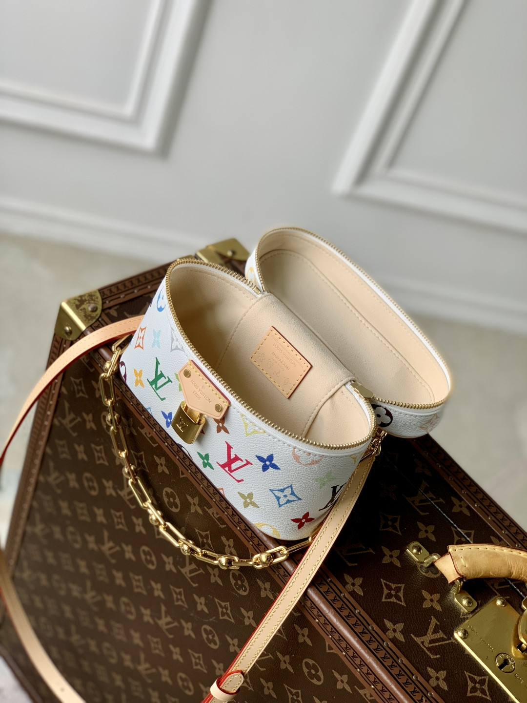 LV x TM Vanity Chain Pouch M13662 19 x 11.5 x 6.5cm