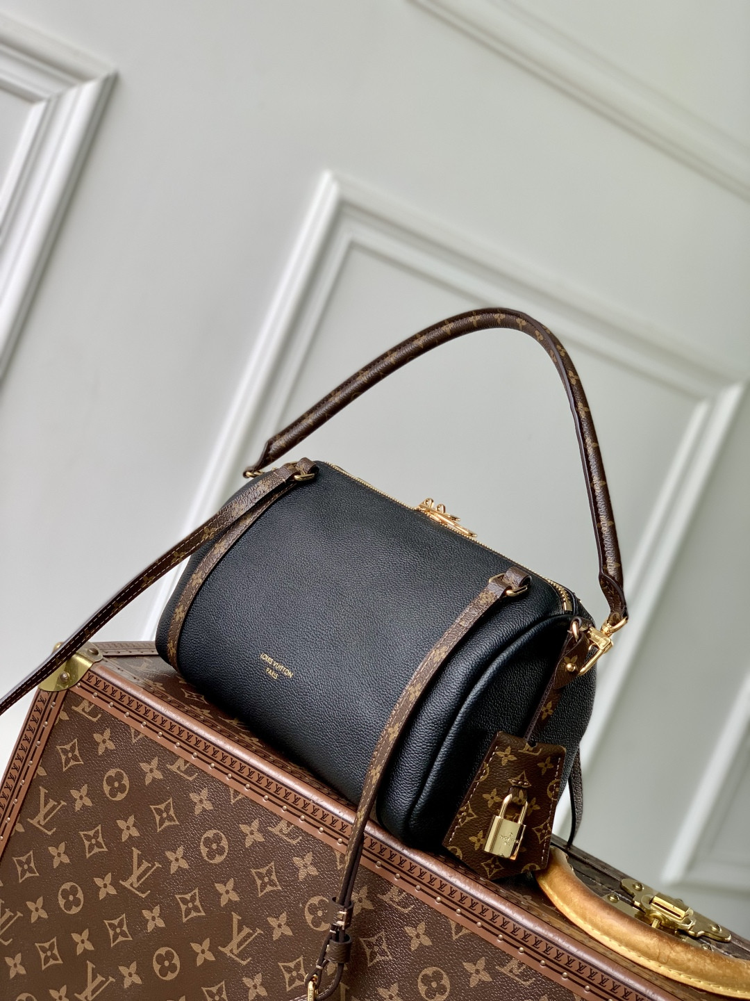 LV Express PM M26039 26x17x13.5cm