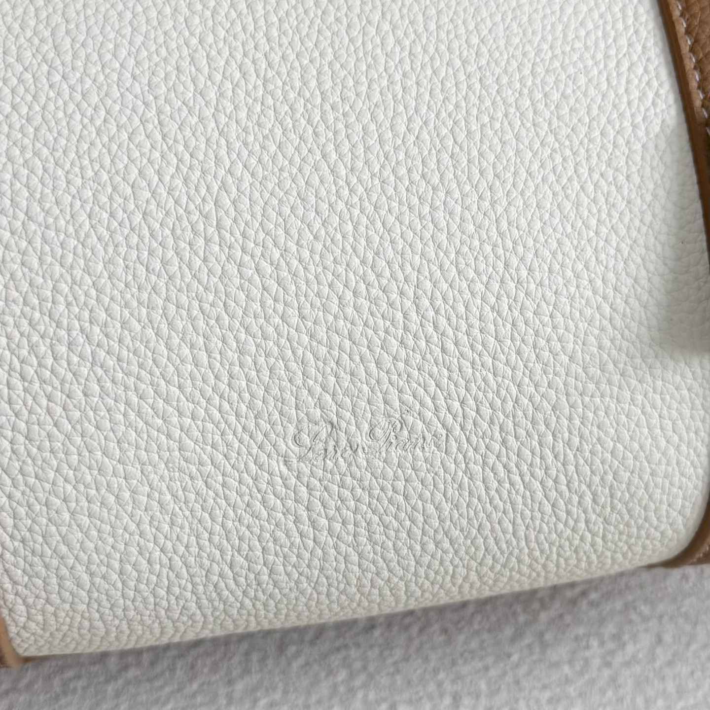 L**o p*ana loom l32 calfskin 33x23x18cm