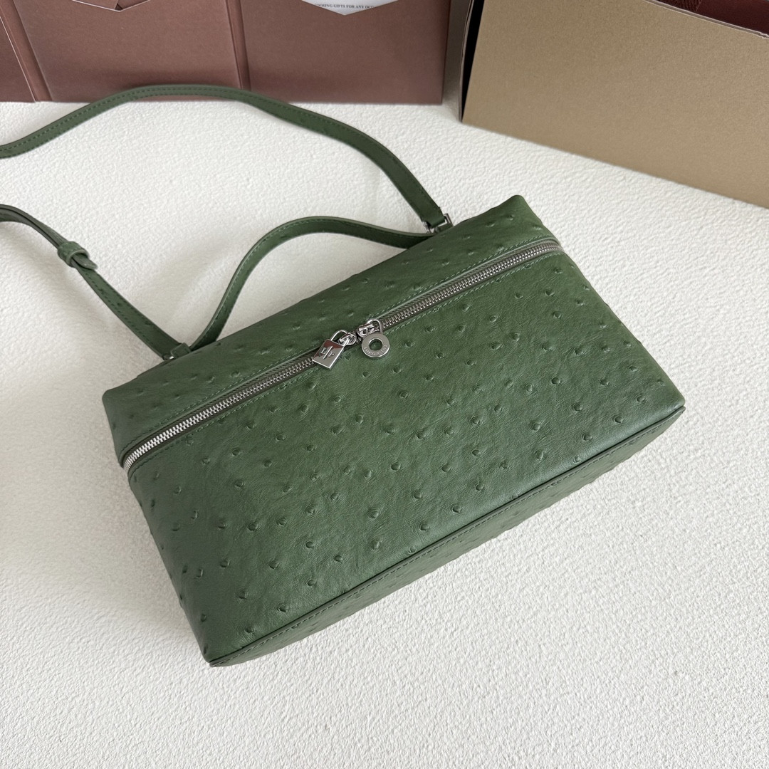 L**o p*ana extra pocket l27 ostrich-grained leather 16x27x10cm