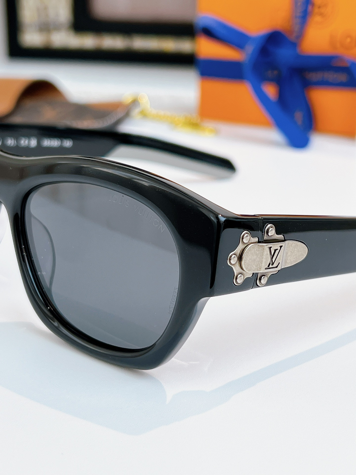 LV Frog Round Square Sunglasses Z3024U Z3048U Z3089U 55-20-140
