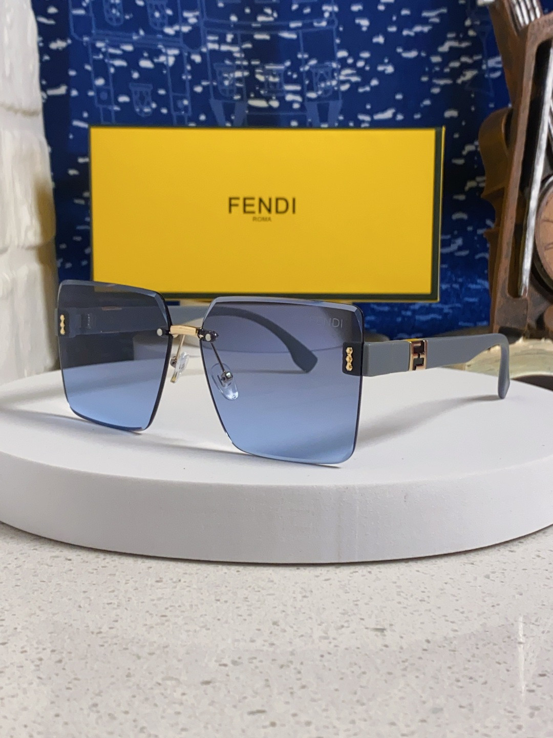 F**di glasses