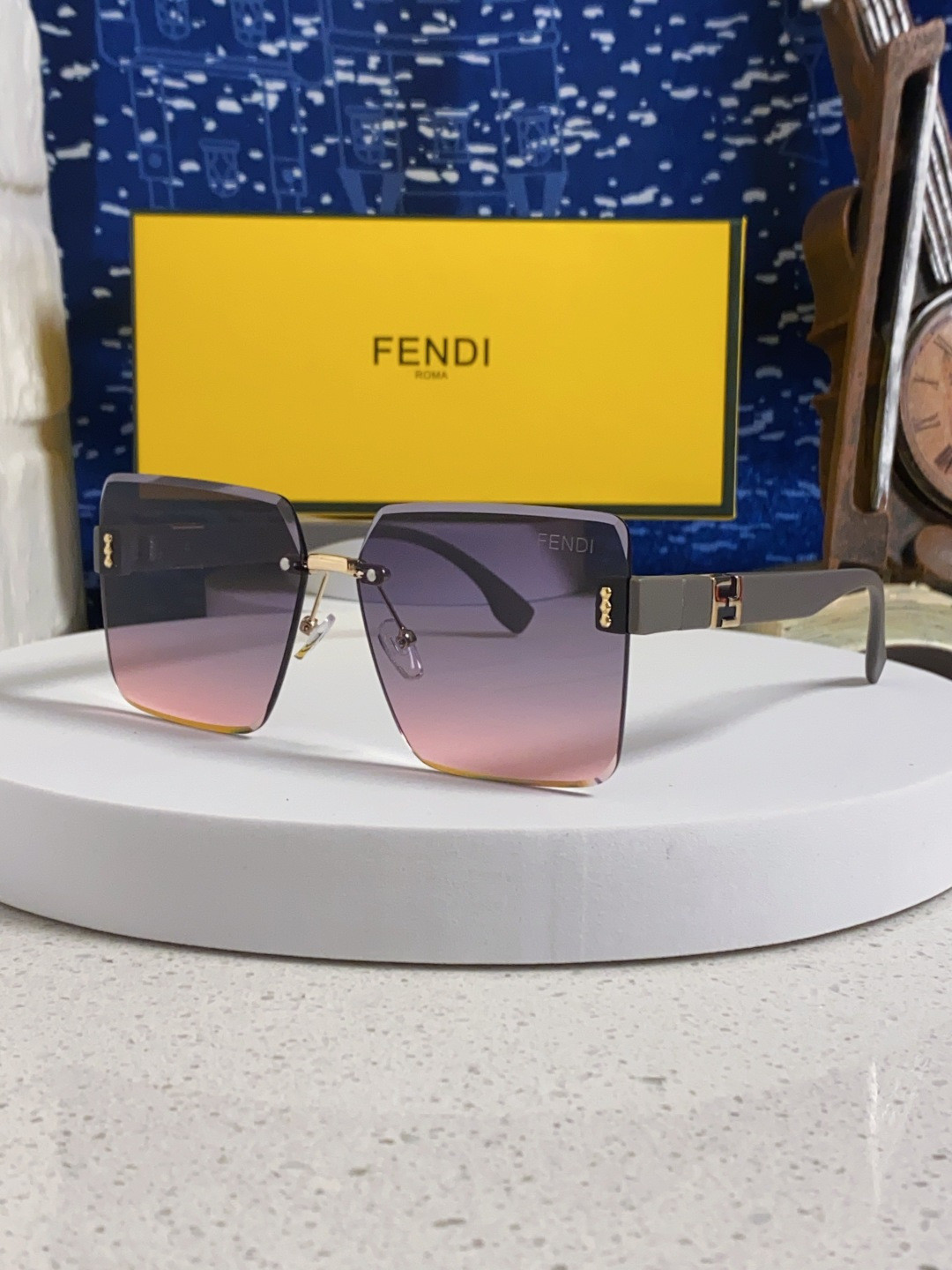 F**di glasses